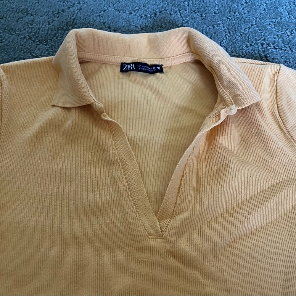 EUC Women’s Zara Collard Cropped Short Sleeve Top size Small in Yellow - Picture 2 of 3